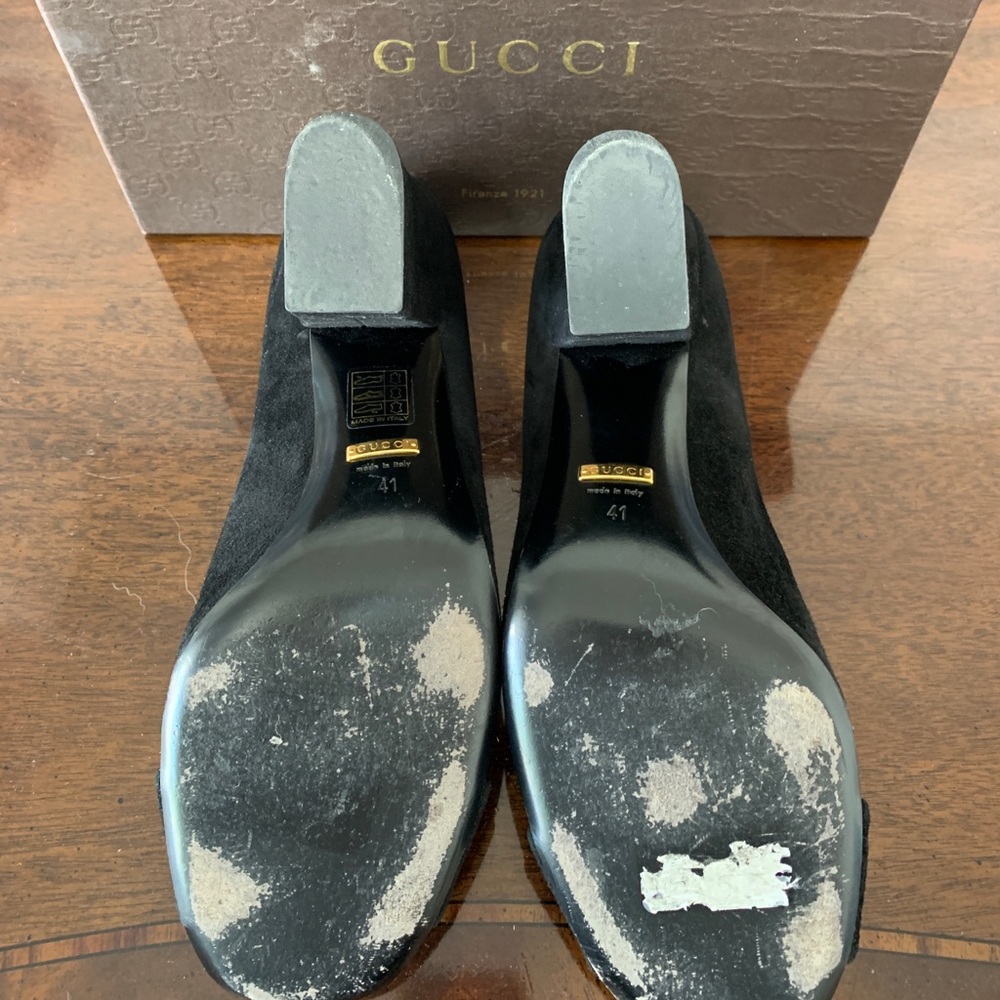 Gucci Black Suede Heels with Gold Buckle - Picture 2 of 3